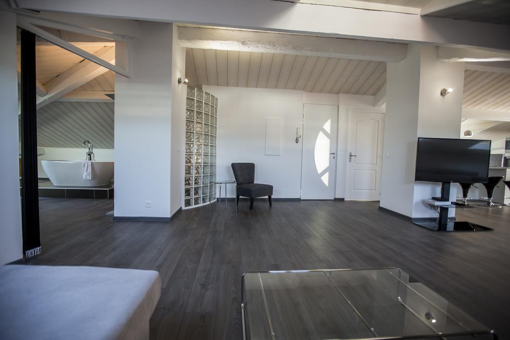Sherlock Loft By Connexion Cannes Exteriör bild